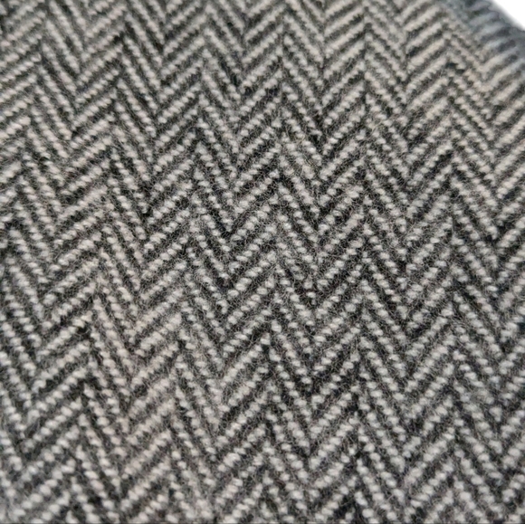 Nordstrom Cozy Herringbone Fringe Shawl One Size - Picture 3 of 6